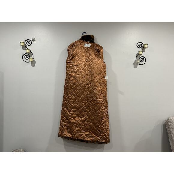 St. John Coat Collection Faux Fur Coat Size 4 NEW - Picture 10 of 11